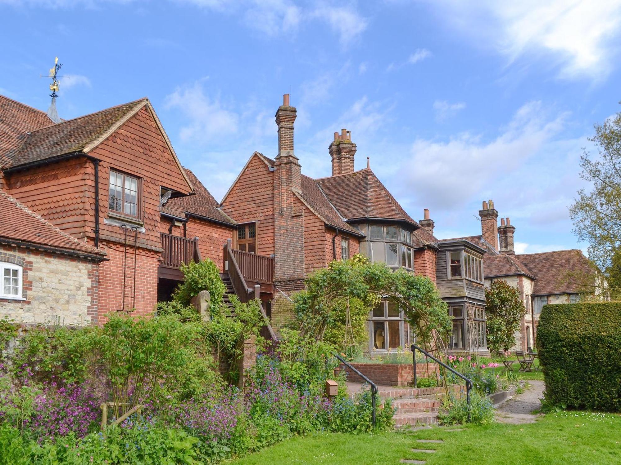 Stable Yard Cottage Selborne Exterior photo